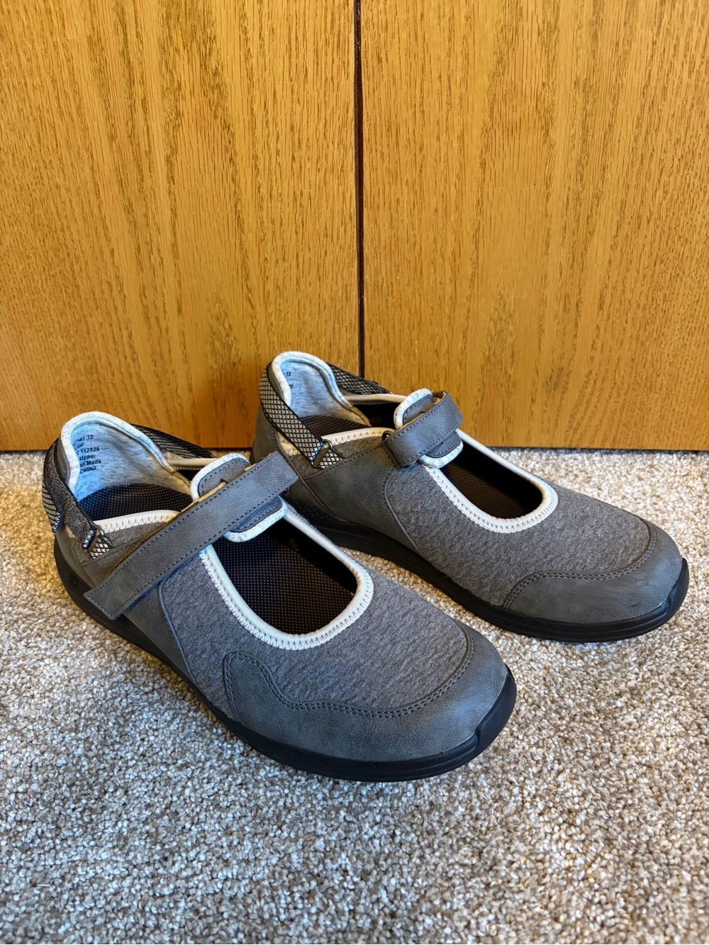 DREW Buttercup Mary Jane Shoe - LIKE NEW